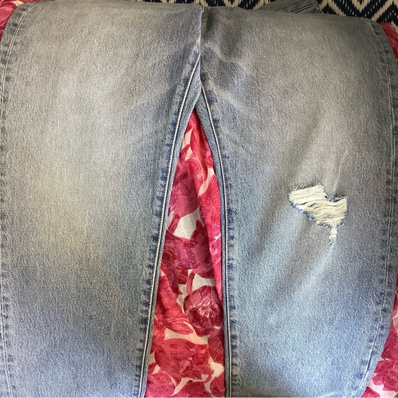 J. Crew Light Blue Distressed Slouchy Boyfriend Jeans 29P - Picture 6 of 9